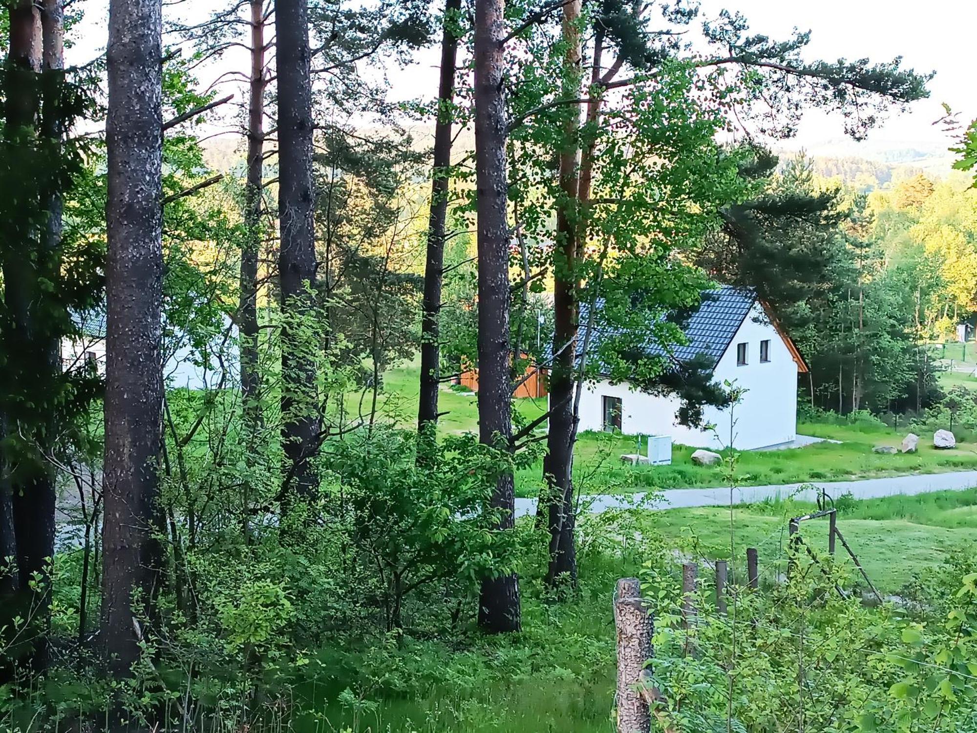 Klidna Lokalita Na Kraji Lesa, Cely Dum S Uschovnu Kol * Nova Bystrice