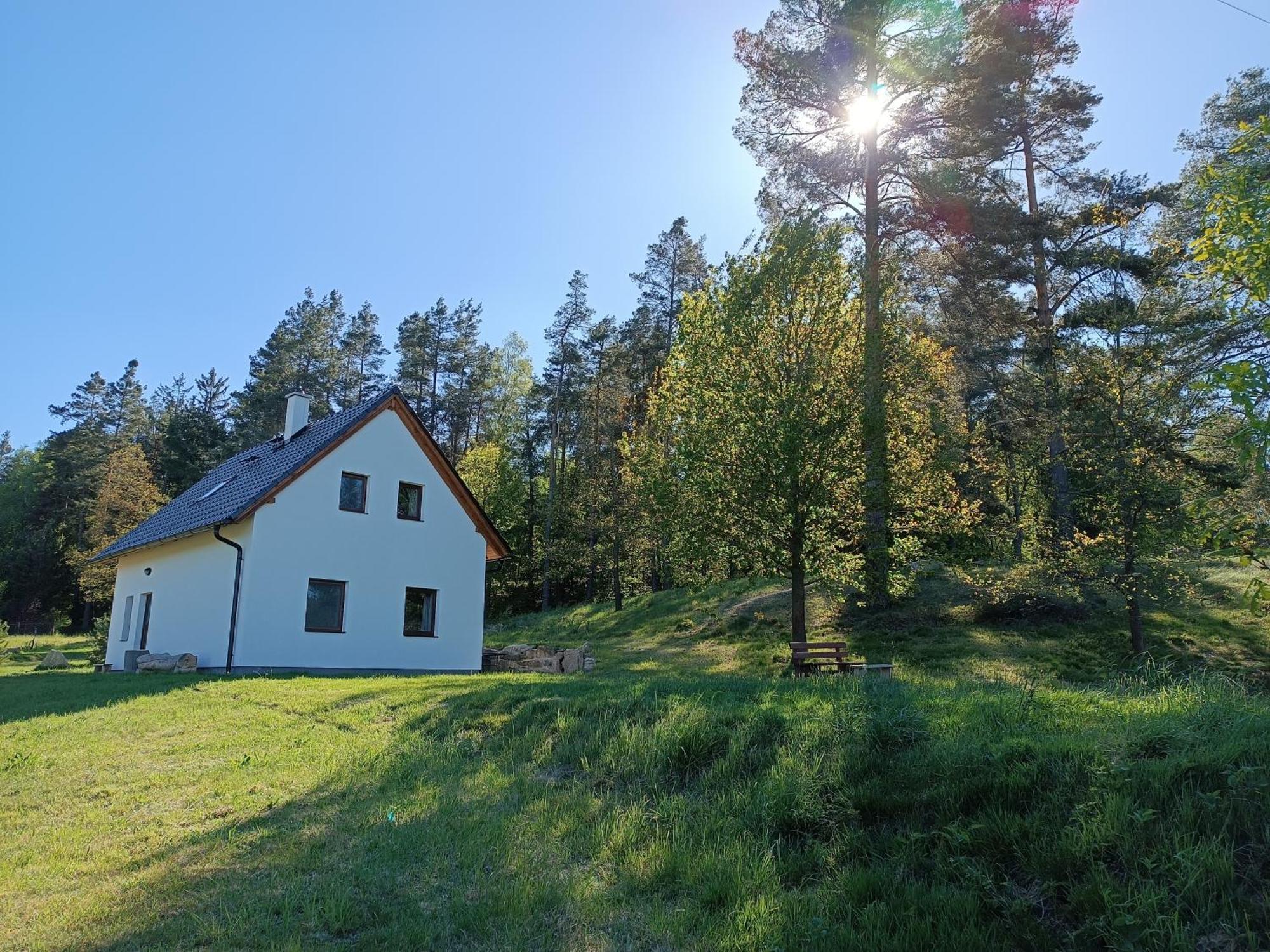 Holiday home Klidna Lokalita Na Kraji Lesa, Cely Dum S Uschovnu Kol Nova Bystrice