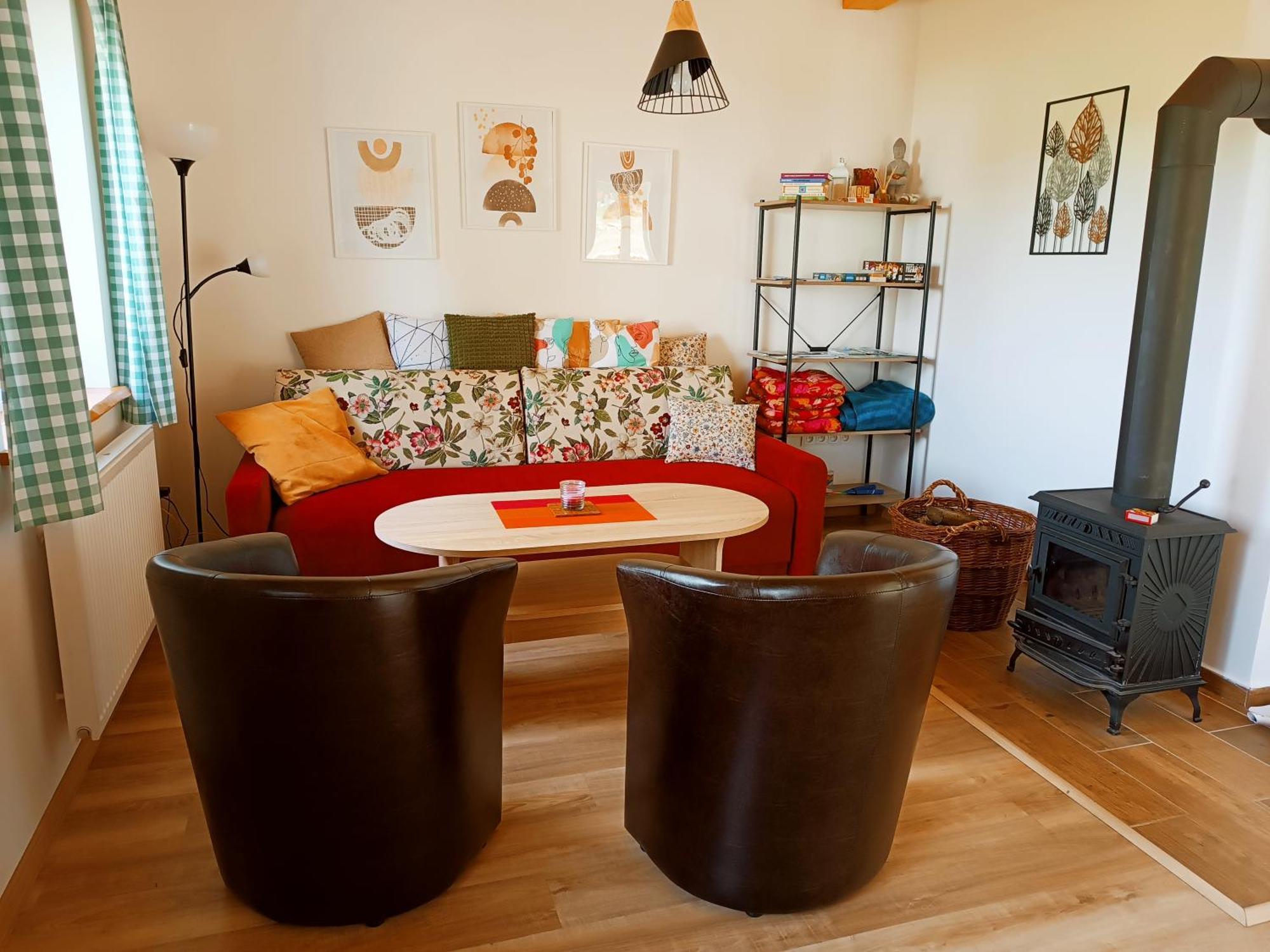 Holiday home Klidna Lokalita Na Kraji Lesa, Cely Dum S Uschovnu Kol Nova Bystrice