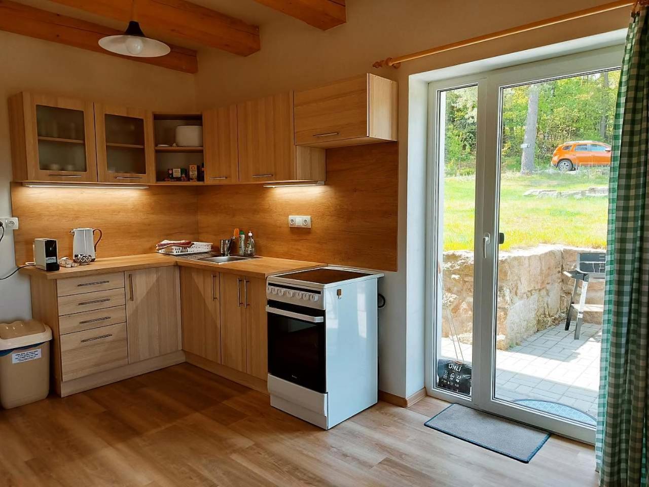 Holiday home Klidna Lokalita Na Kraji Lesa, Cely Dum S Uschovnu Kol *