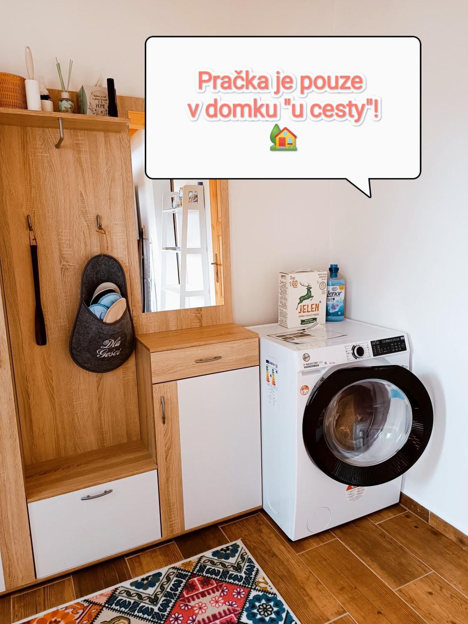 Klidna Lokalita Na Kraji Lesa, Cely Dum S Uschovnu Kol