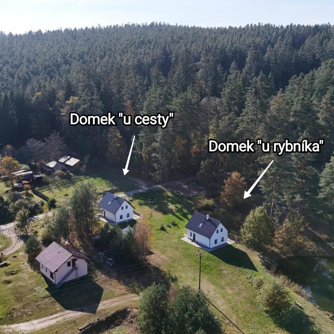 Klidna Lokalita Na Kraji Lesa, Cely Dum S Uschovnu Kol